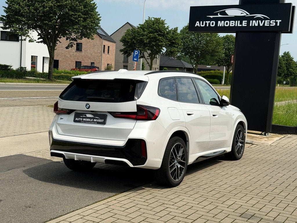 BMW X1 X1 1.5iA sDrive18 M-PACK 0483/47.20.60, Gebruikt, Zwart, Wit, Leder