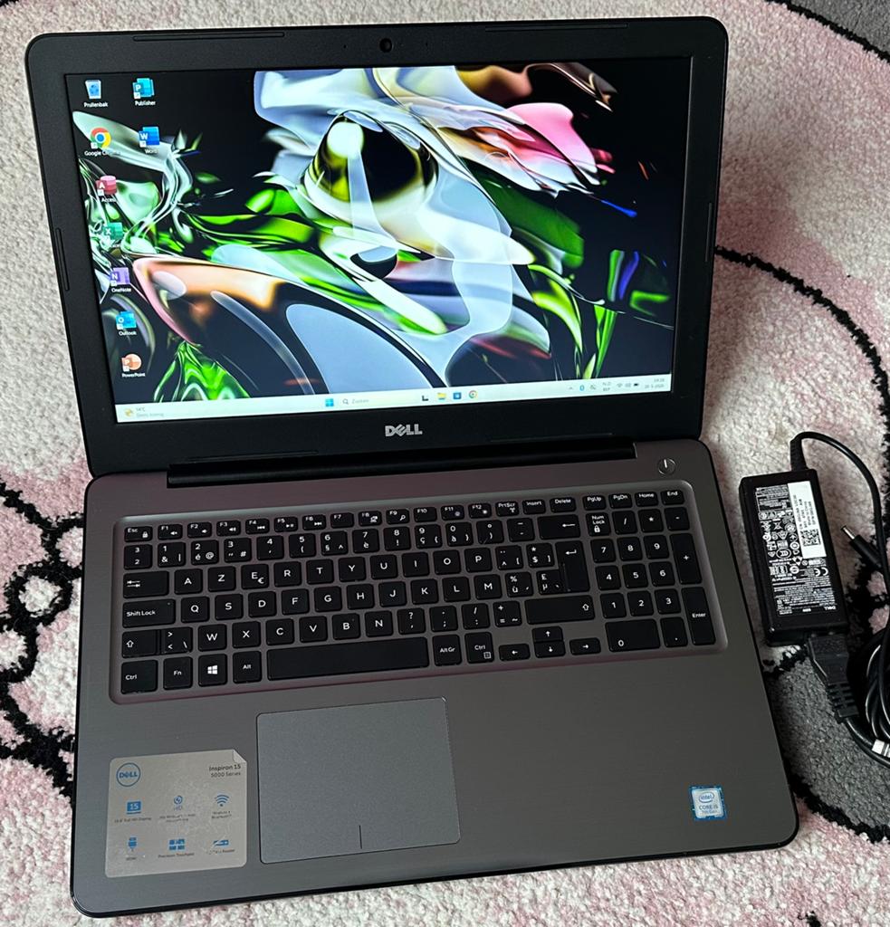Mooie 15.6’Full Hd Dell/ i5-7200U/16gb ddr4/512gb ssd/Win 11, Computers en Software, Windows Laptops, Ophalen, Zo goed als nieuw