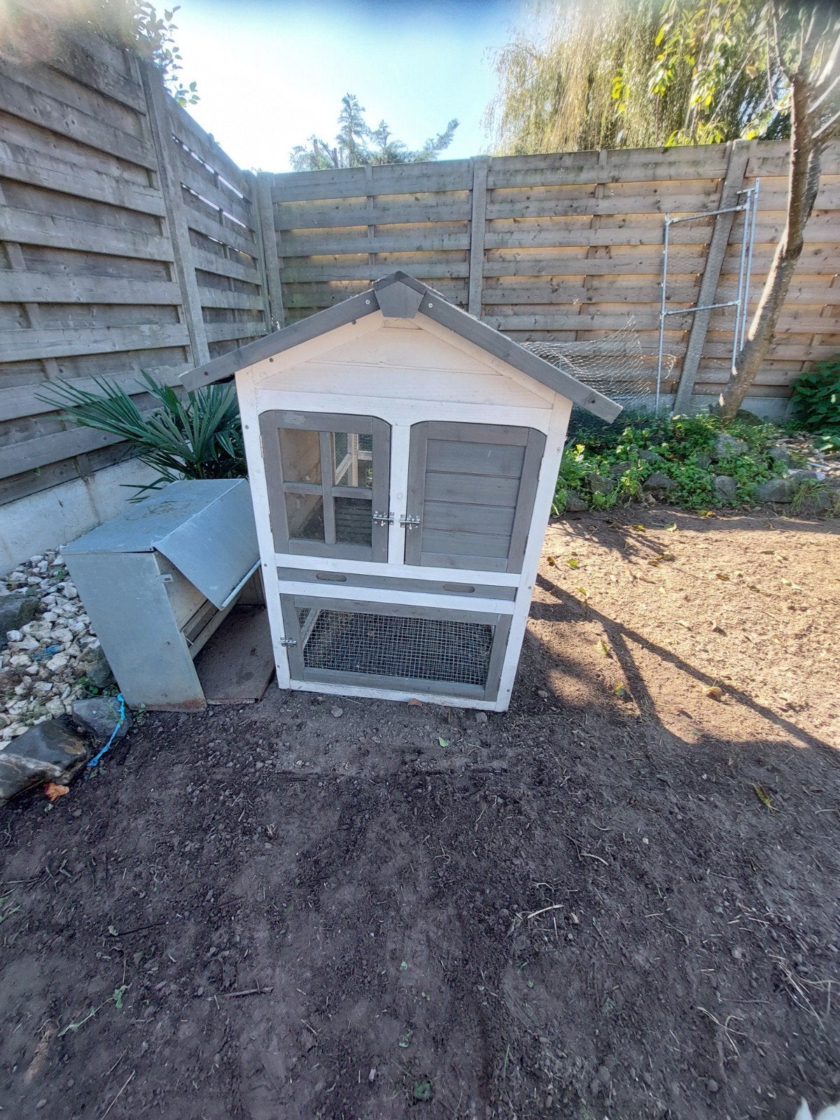 konijnen cavia hok, Enlèvement
