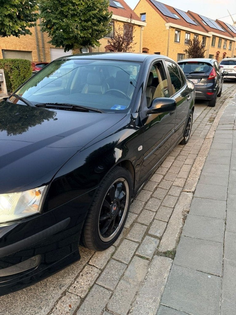 Saab 9-3 2.0t automaat LPG en benzine 2003 export, Autos, Cuir, Achat, Noir, Automatique