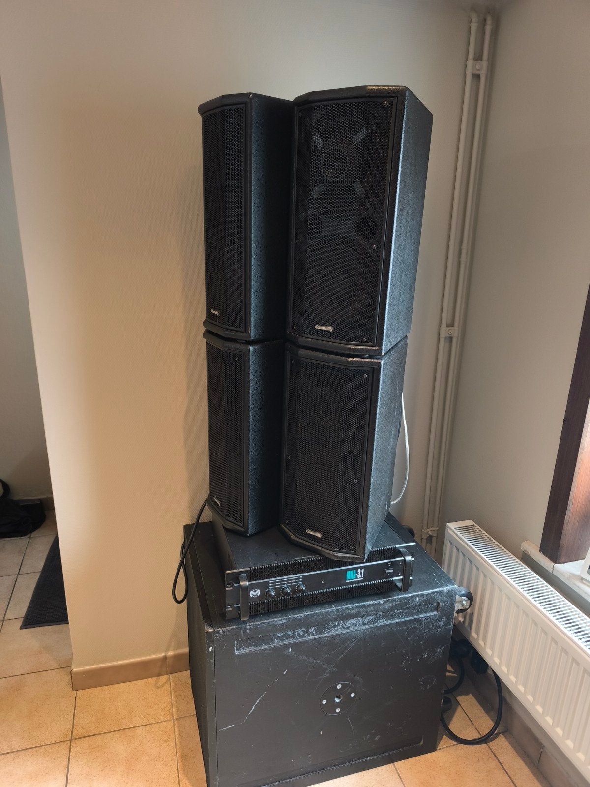 1x 18" orbeton+ 4x top + 4 channel amp, Enlèvement ou Envoi