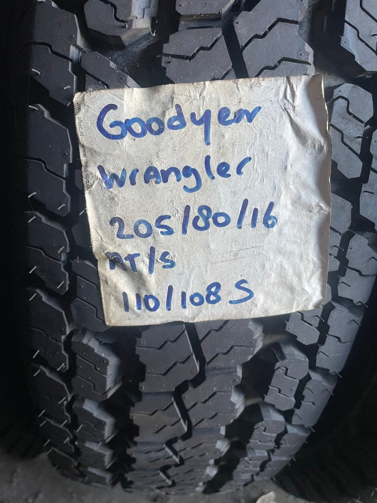205/80R16 new old stock, Zakelijke goederen, Landbouw | Onderdelen | Banden, Velgen en Assen, Ophalen
