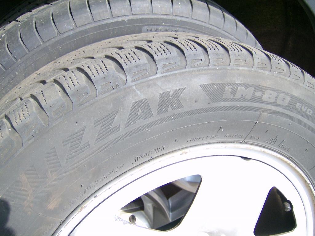 winterbanden op 17" stalen velg (4 stuks), Auto-onderdelen, Banden en Velgen, Ophalen, Gebruikt, Banden en Velgen, 17 inch