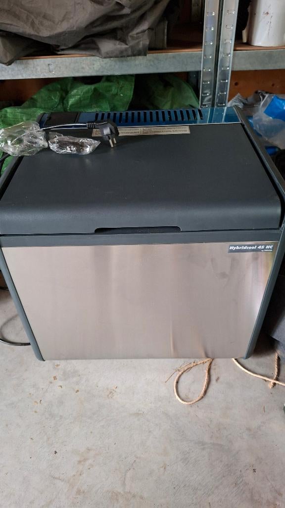 Camping frigo Tristar Hybridcool KB-7645 HC 45 (NIEUW), Caravans en Kamperen, Koelboxen, Zo goed als nieuw, Koelbox, Compressor
