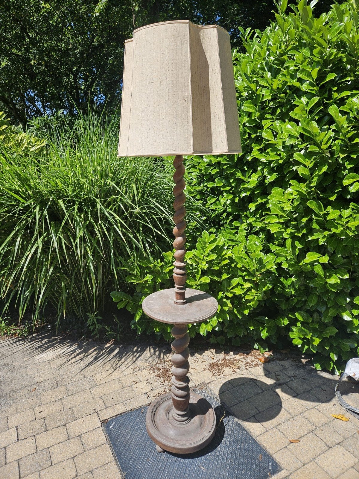 Houten staanlamp, Ophalen