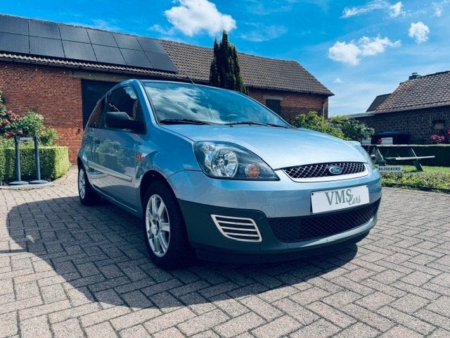 Ford Fiesta 1.3 Essence * Garantie * Climatiseur *, 144 g/km, Achat, Garantie prolongée, Boîte manuelle
