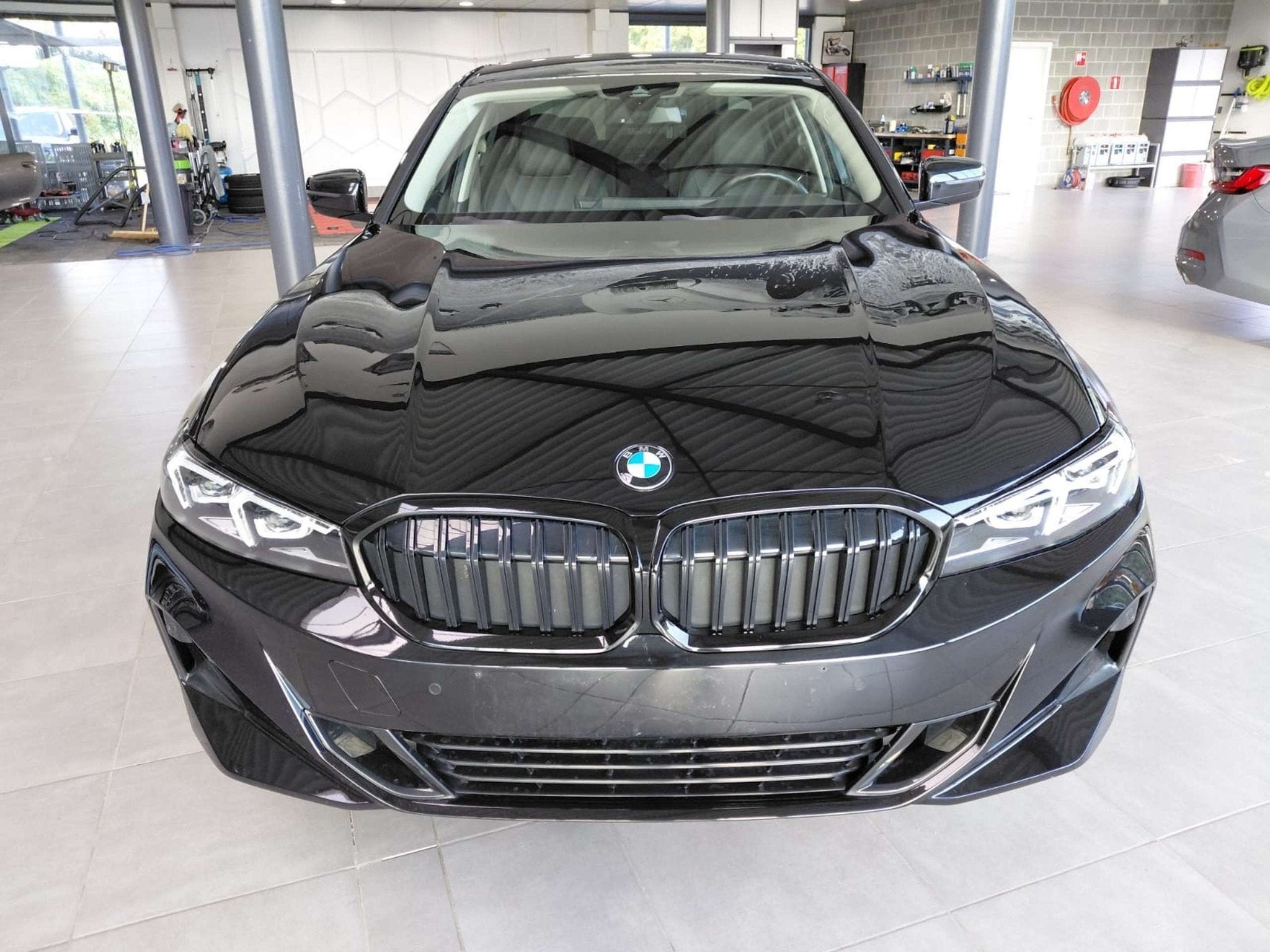 BMW 3 Serie 318 FACE LIFT. 1 EIG. 19INCH. WIDESCREEN, Automaat, Achterwielaandrijving, Gebruikt, 4 cilinders
