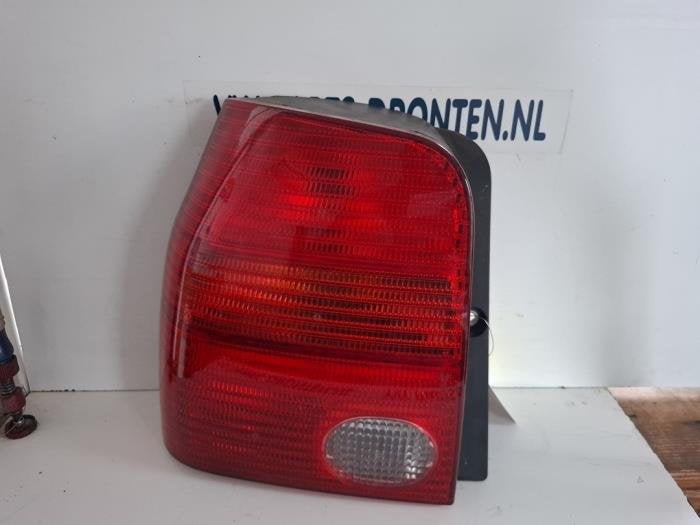 Achterlicht links van een Volkswagen Lupo, Gebruikt, -, Volkswagen, -