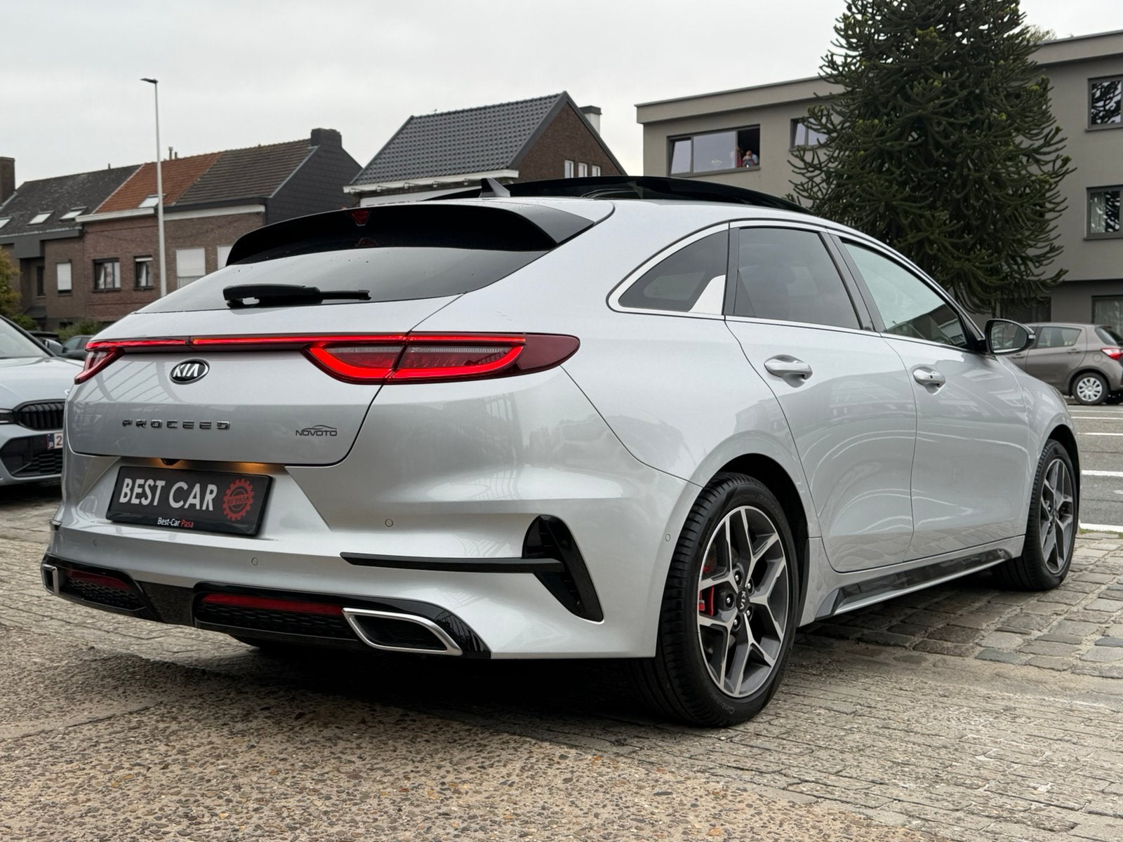 Kia ProCeed 1.6CRDi GT Line * Full Option, Autos, Argent ou Gris, Achat, Euro 6, Entreprise