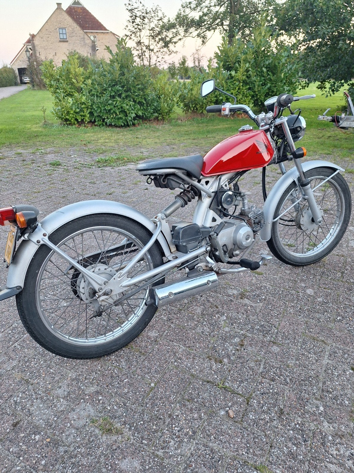 Honda solo staat in Nederland ( Heerenveen), Fietsen en Brommers, Ophalen