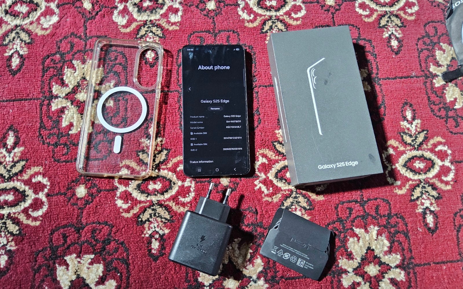 Samsung galaxy S25 Edge, presque neuf, 256 Go, avec accessoi, Télécoms, Téléphonie mobile | Samsung, Enlèvement ou Envoi