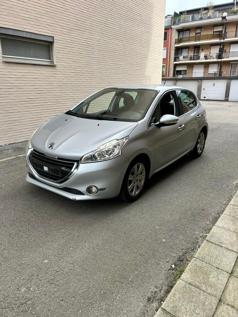 PEUGEOT 208 • 1.4HDi • 2014 • 95.000KM • EURO5 • NAVI, Auto's, Euro 5, Bedrijf, Te koop, Stadsauto