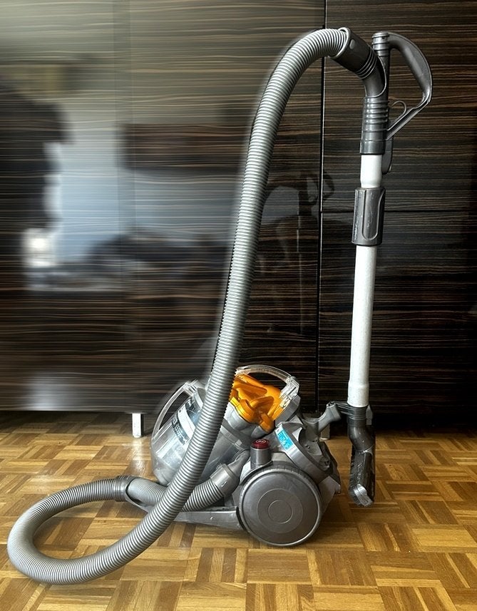 Dyson DC19 stofzuiger stofzuiger, Elektronische apparatuur, Stofzuigers, Gebruikt, Sledestofzuiger, Dyson, 1200 tot 1600 watt