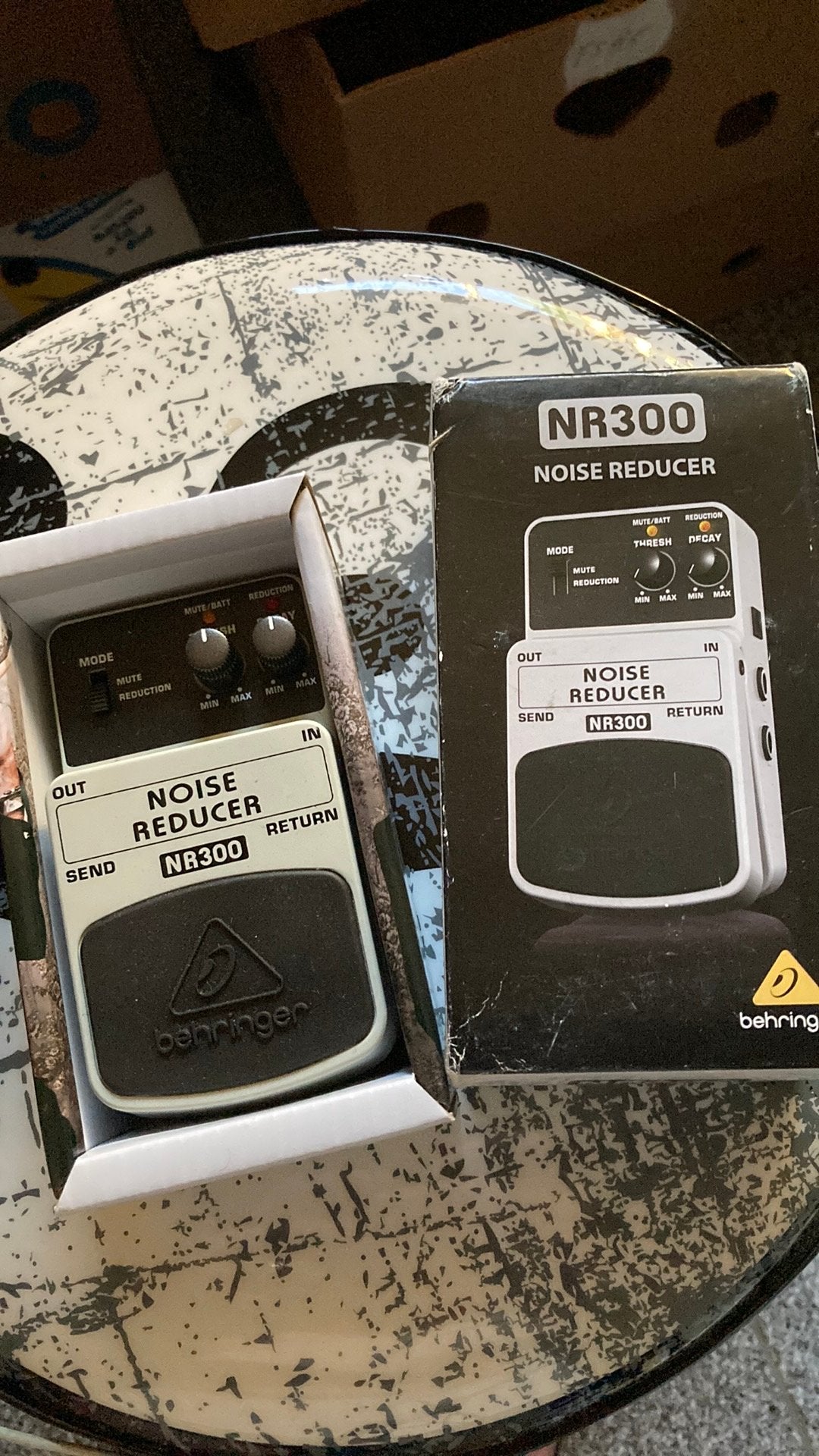 Behringer NR300 Noise Reducer – In doos (Priced to sell!), Enlèvement ou Envoi, Comme neuf