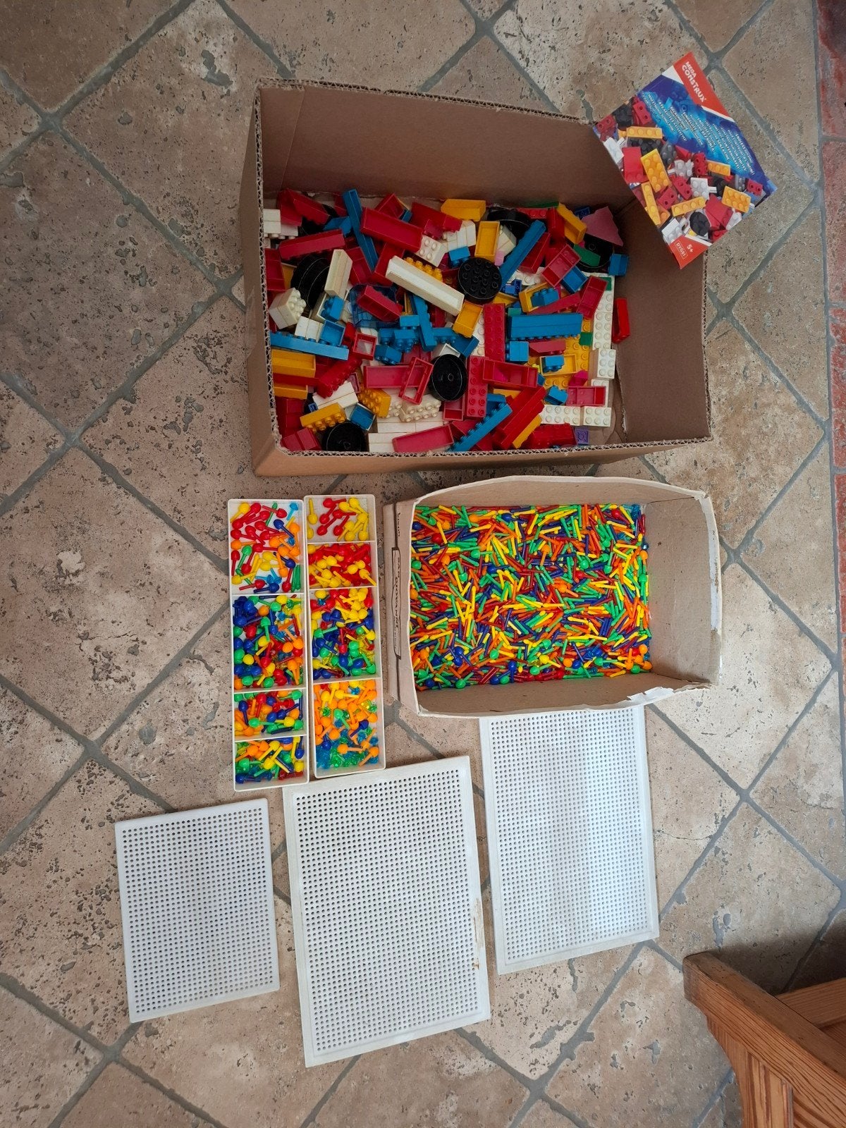 Bouwblokjes mega construx en steekparelen, Ophalen
