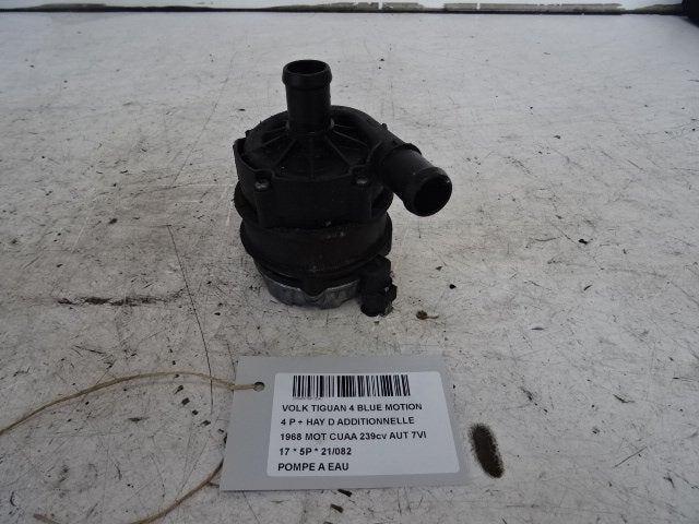 POMPE A EAU Volkswagen Tiguan (AD1) (04L966567), Volkswagen, Volkswagen AG, Utilisé, Kundenbetreuung@volkswagen.de