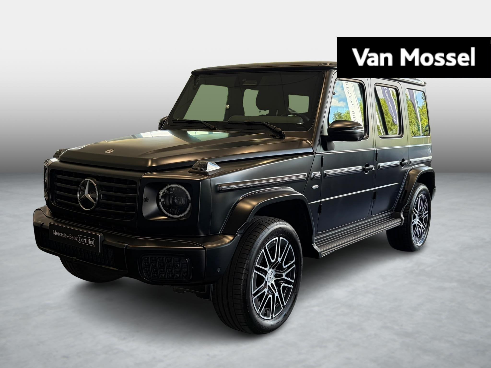 Mercedes-Benz G 580 EQ + AMG LINE + MANUFAKTUR + BURMESTER +, Auto's, Mercedes-Benz, Automaat, Dealer onderhouden, Stof, Gebruikt