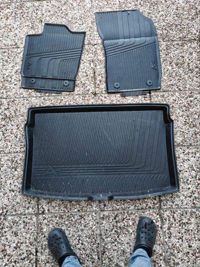 Ensemble tapis Audi A1 Sportback a partir de 2019, Autos : Pièces & Accessoires, Audi