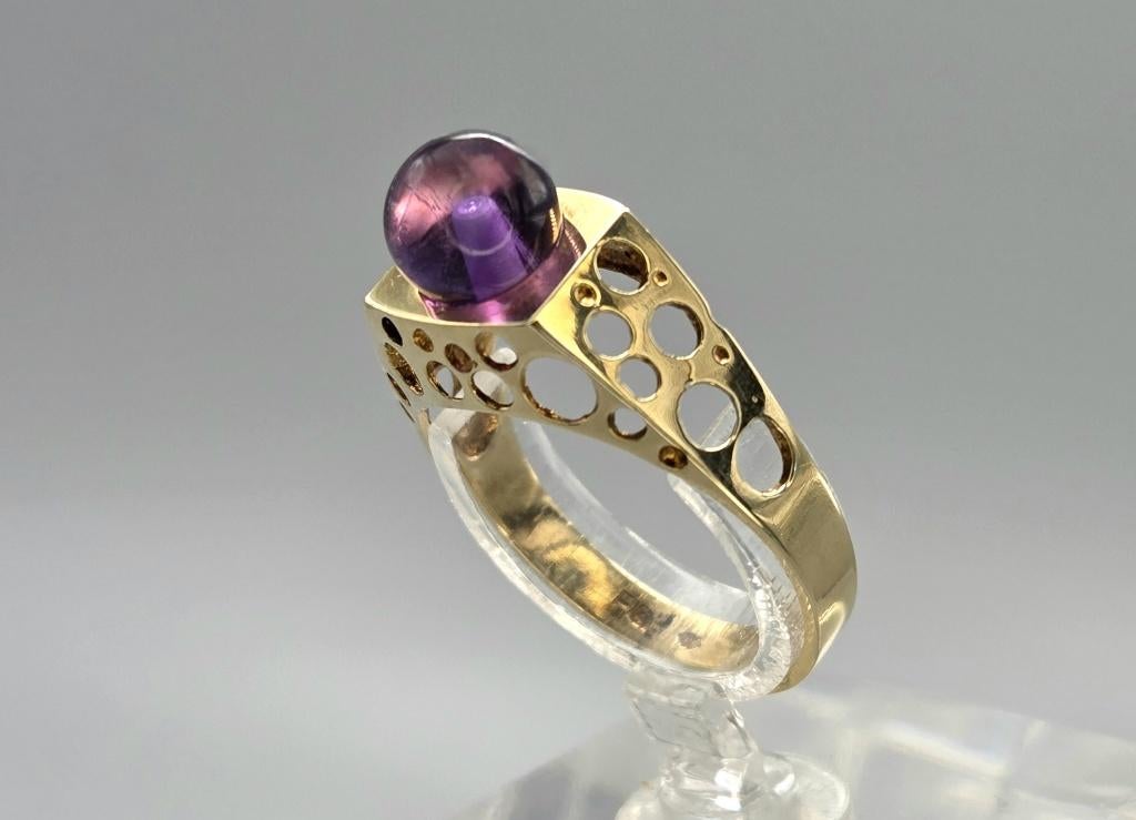 Gouden Vintage ring met edelsteen amethist. 2026/220., Paars, Ophalen of Verzenden, Zo goed als nieuw, 17 tot 18