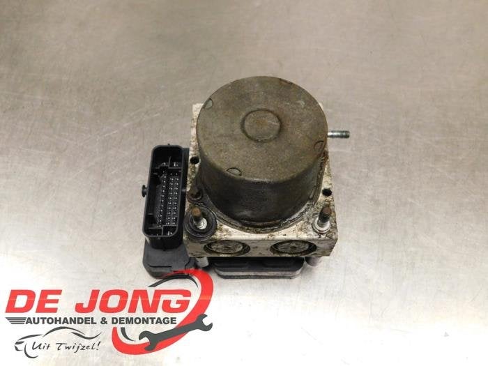 ABS Pomp van een Opel Crossland X, Gebruikt, -, -, Opel