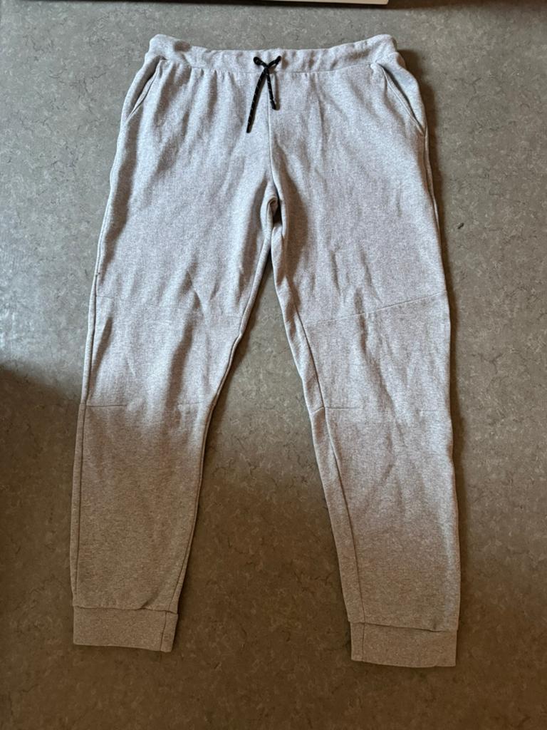 Trainingsbroek XL, Kleding | Heren, Broeken en Pantalons, Ophalen of Verzenden, Zo goed als nieuw