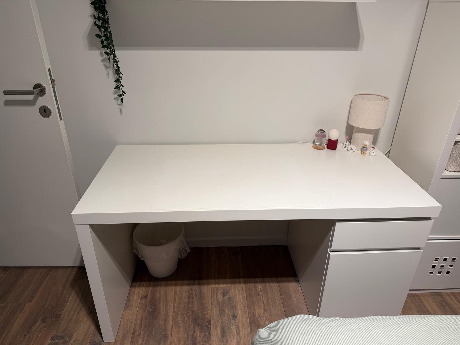 Bureau Malm blanc ikea, Maison & Meubles, Enlèvement, Comme neuf, IKEA, Blanc