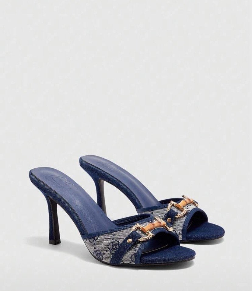Elegante donkerblauwe hakken, Blauw, Ophalen of Verzenden, Zo goed als nieuw, Schoenen met hoge hakken