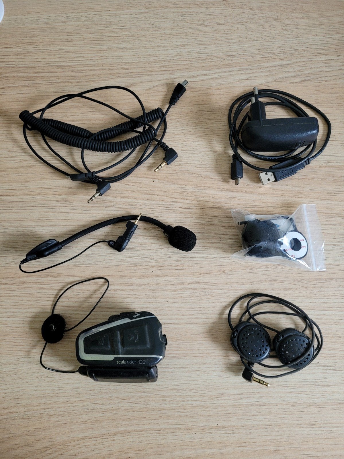 Cardo q3, Motoren, Ophalen
