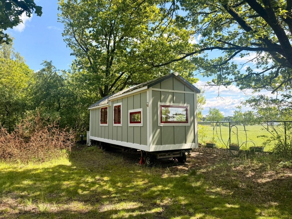 Uniek tiny house op trailer – volledig ingericht, Caravans en Kamperen, Stacaravans, tot en met 2, Ophalen