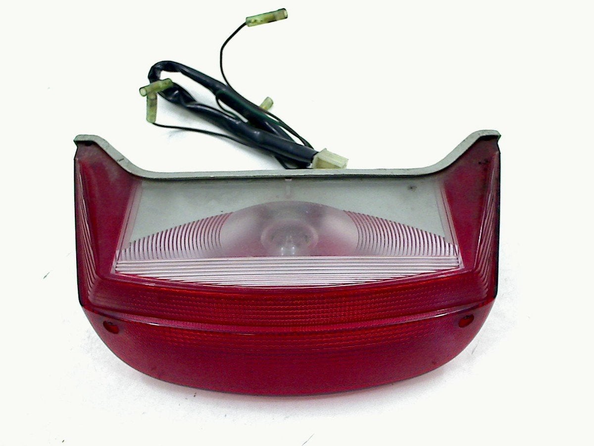 FEU ARRIÈRE Yamaha (220-31058), Dhr. S. di Majo, Utilisé, Info@cama-motorparts.nl, P.J. Troelstraweg 8 8
3144 CX  MAASSLUIS, NL