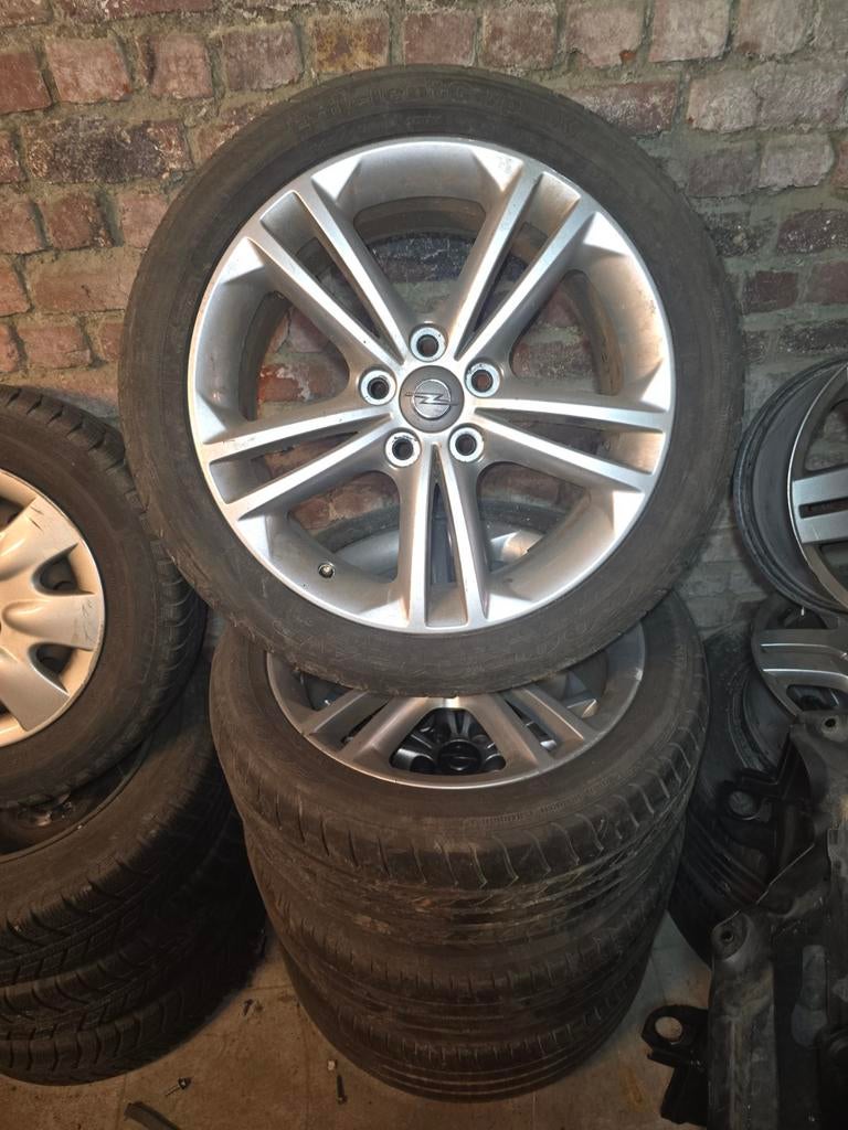 Opel insignia velgen 18inch banden ok 245/45 18, Enlèvement, Pneu(s)