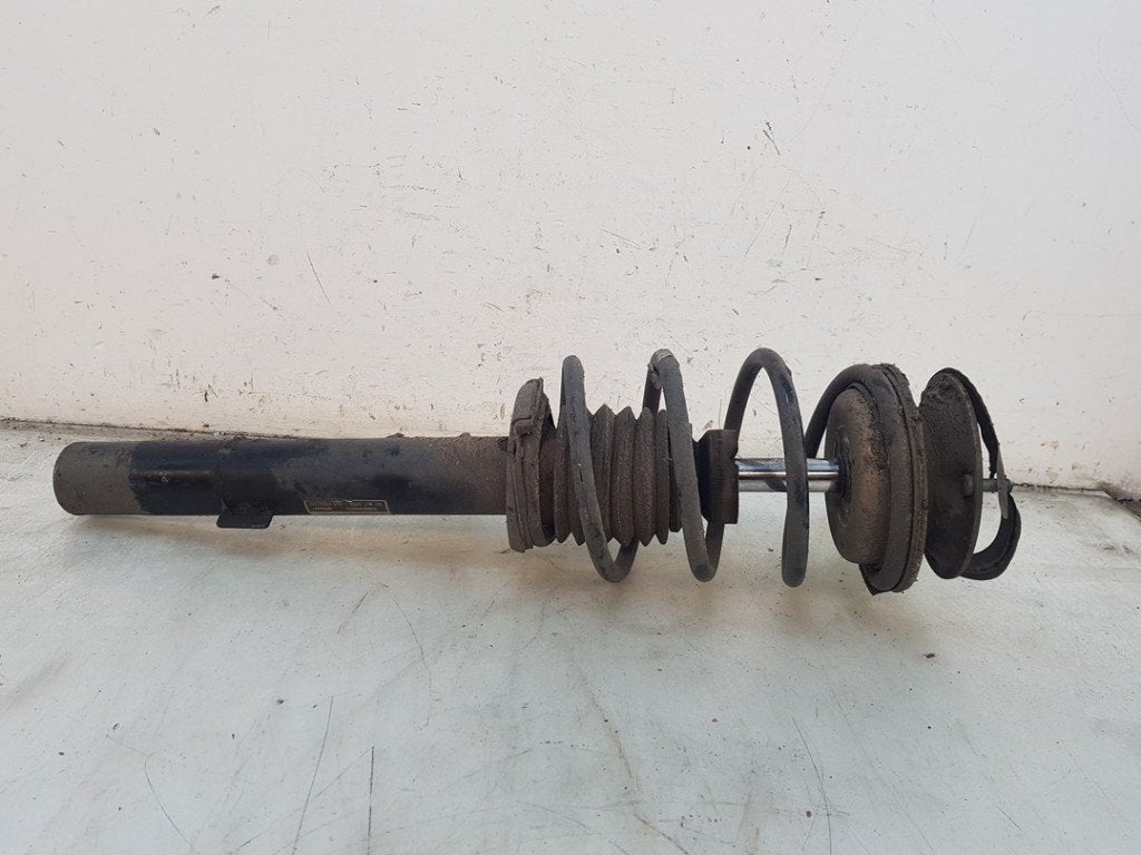 AMORTISSEUR OU ABSORBEUR DE CHOC AVANT DROIT 3 serie (E92), Utilisé, BMW, Petuelring 130
80809  München, DE, Bayerische Motoren Werke AG