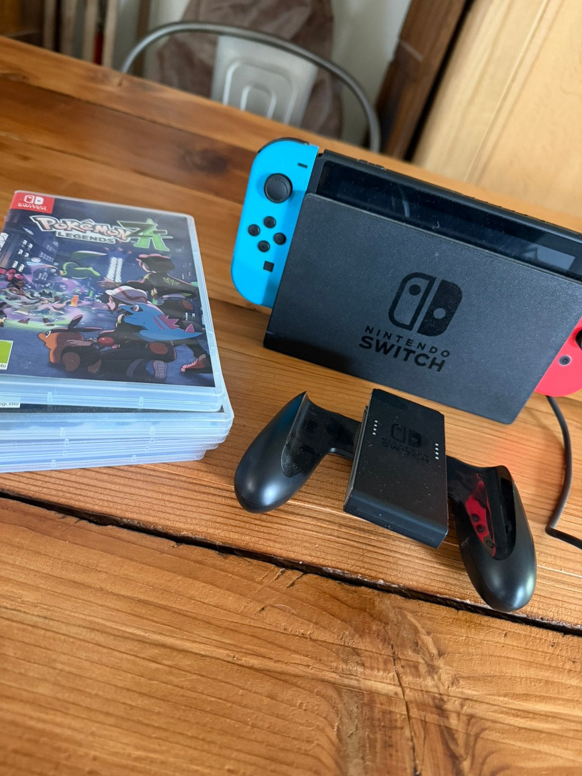 Nintendo switch + 5 jeux pokemons’, Enlèvement, Comme neuf