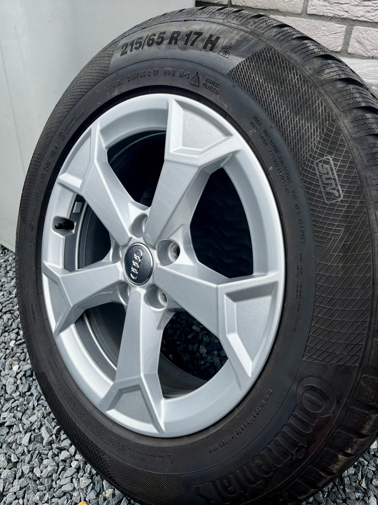 Jantes d’origine audi Q3 kit hiver en Continental, Neuf, Pneus et Jantes, Véhicule de tourisme, 17 pouces