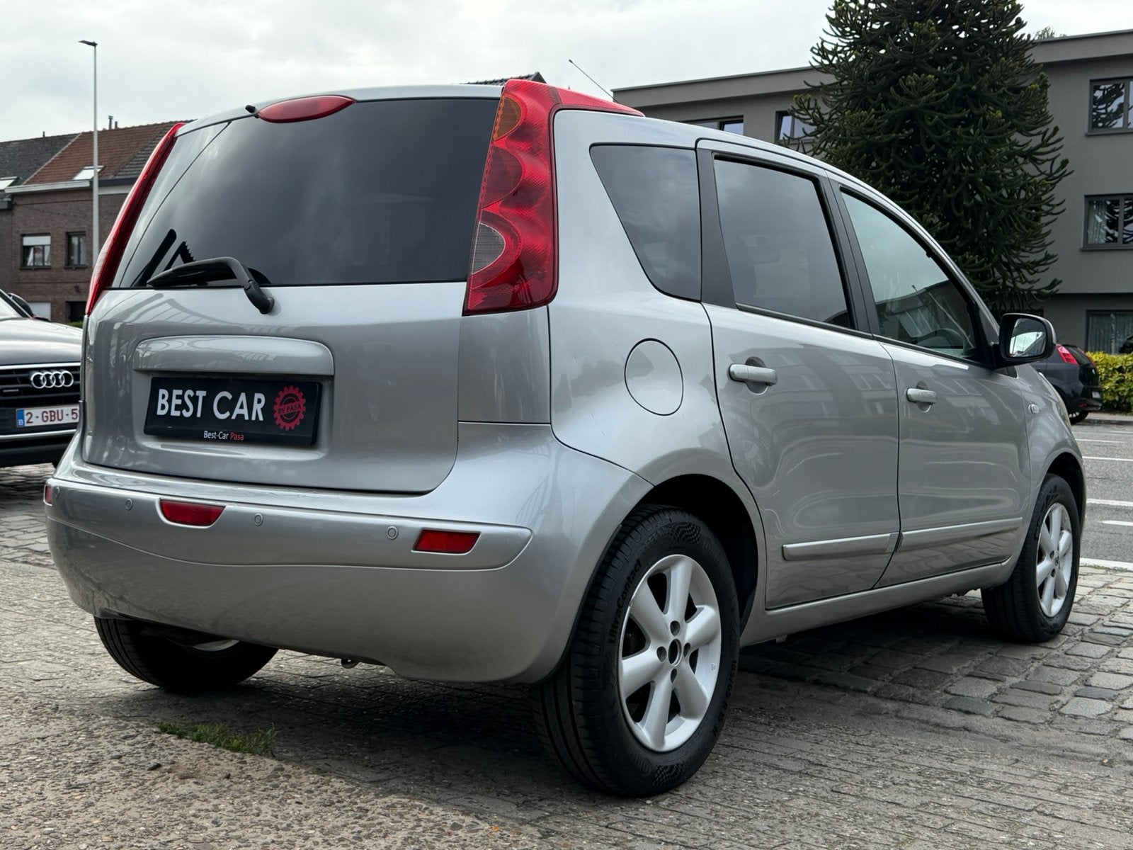 Nissan Note 1.6i * AutoMaat, Autos, Nissan, Argent ou Gris, Achat, Entreprise, Capteur de stationnement
