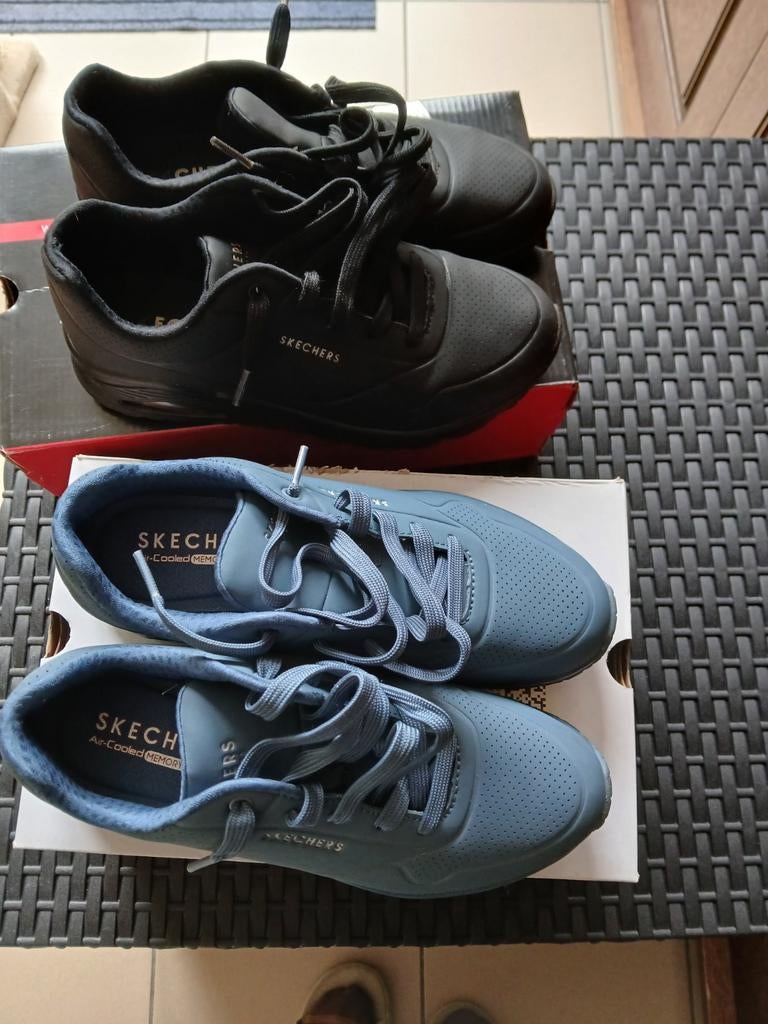 Twee paar waterdichte sketchers, zwart en blauw, Sketchers, Ophalen, Zo goed als nieuw, Zwart