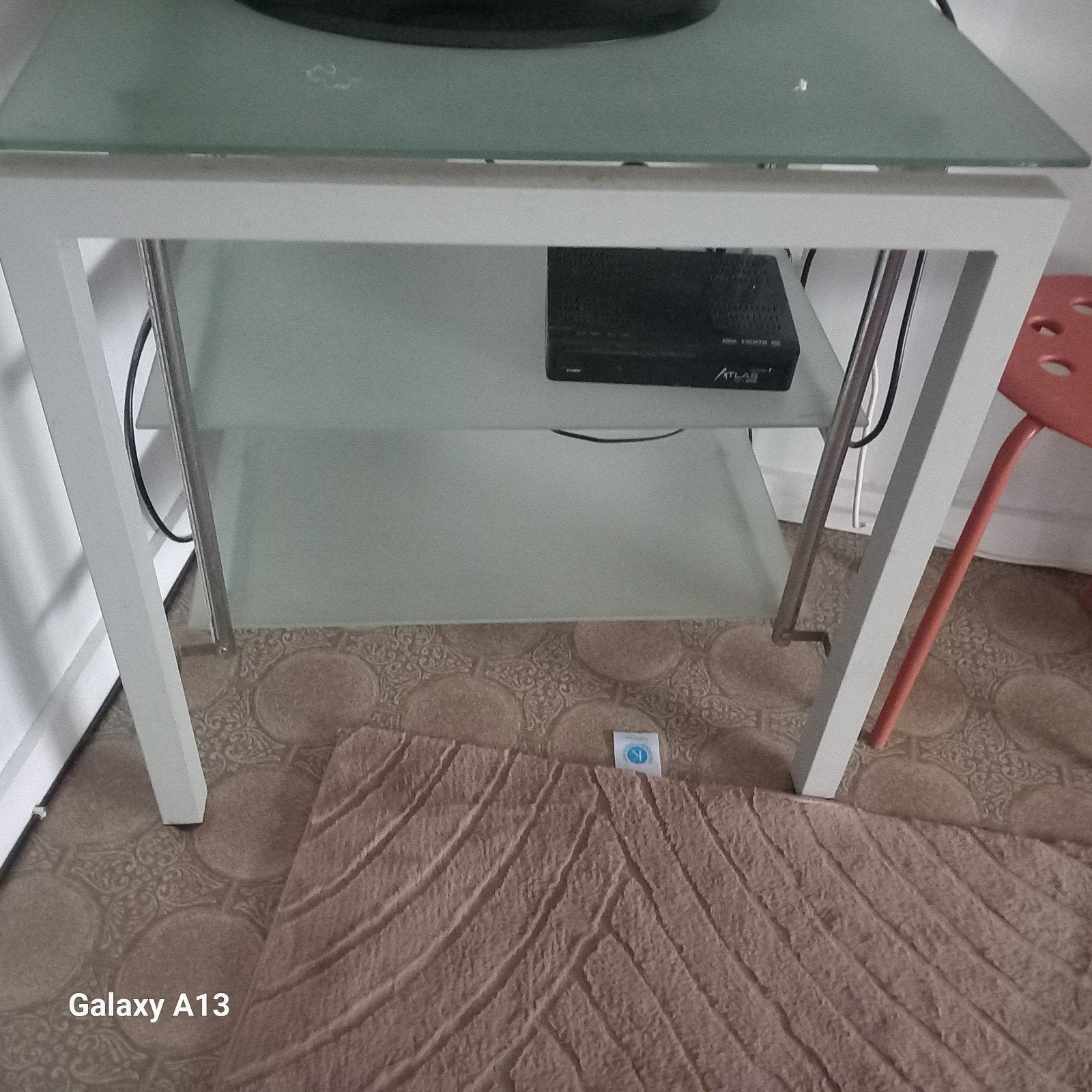 glazen tafel voor tv, Ophalen