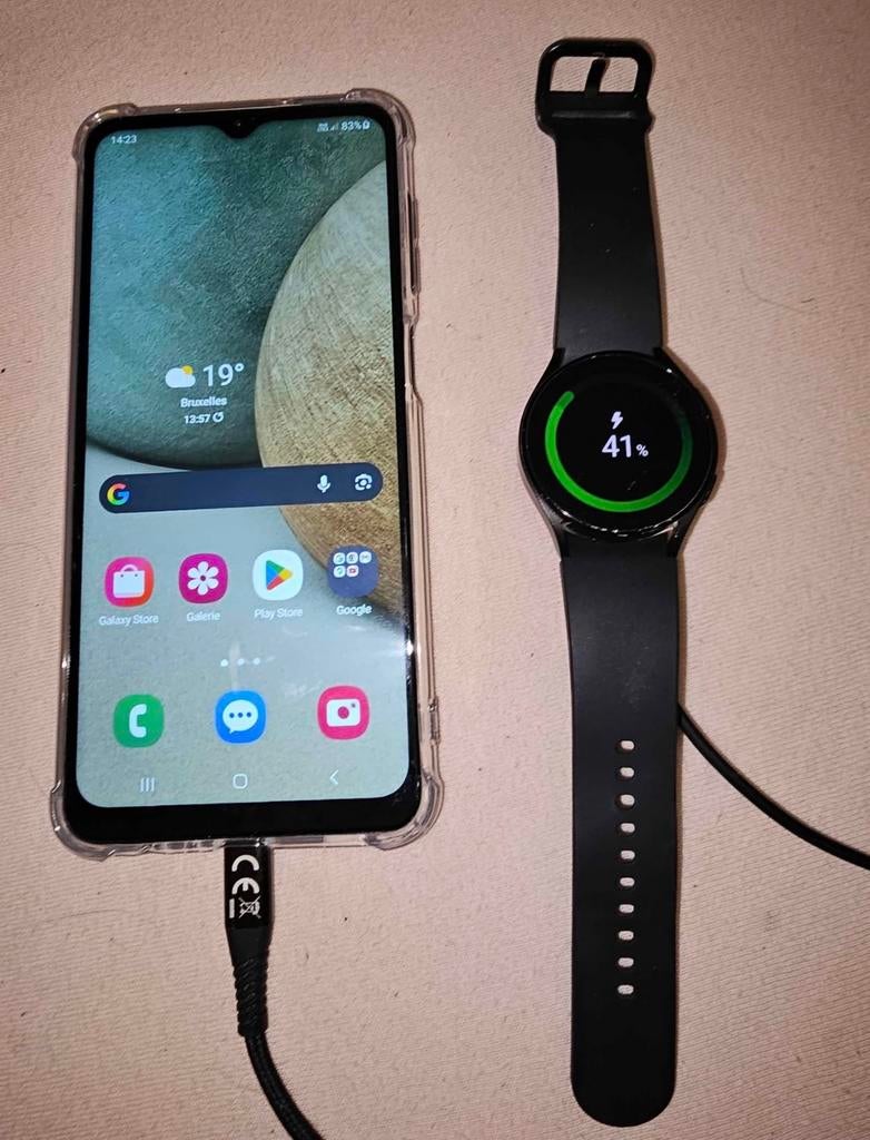 Samsung a12 et galaxy watch4, Télécoms, Enlèvement ou Envoi, Comme neuf