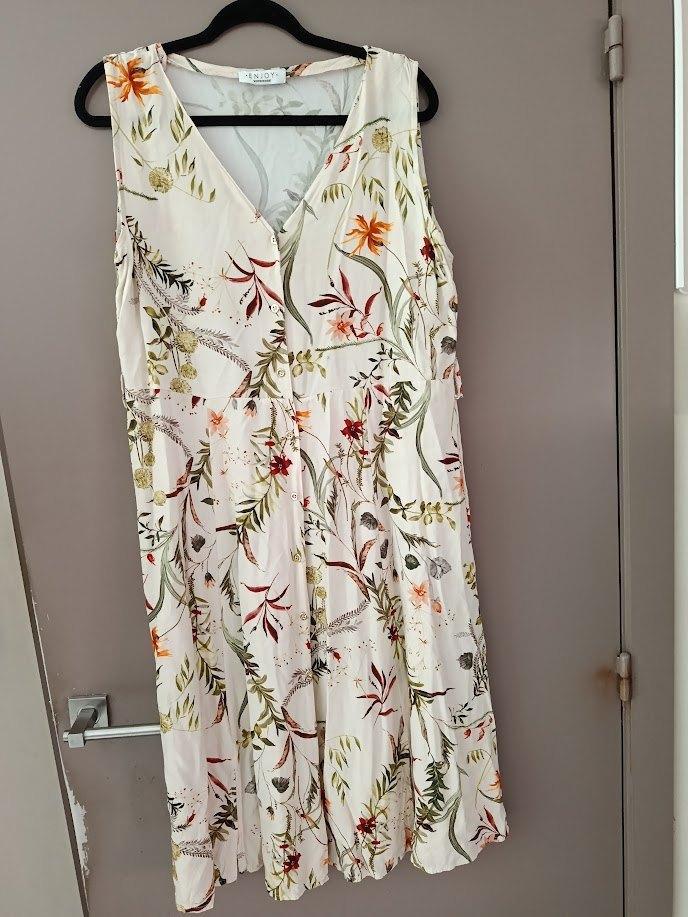 zomerjurk enjoy womenswear maat L doos kleren juni 2026, Kleding | Dames, Grote Maten, Ophalen of Verzenden, Zo goed als nieuw