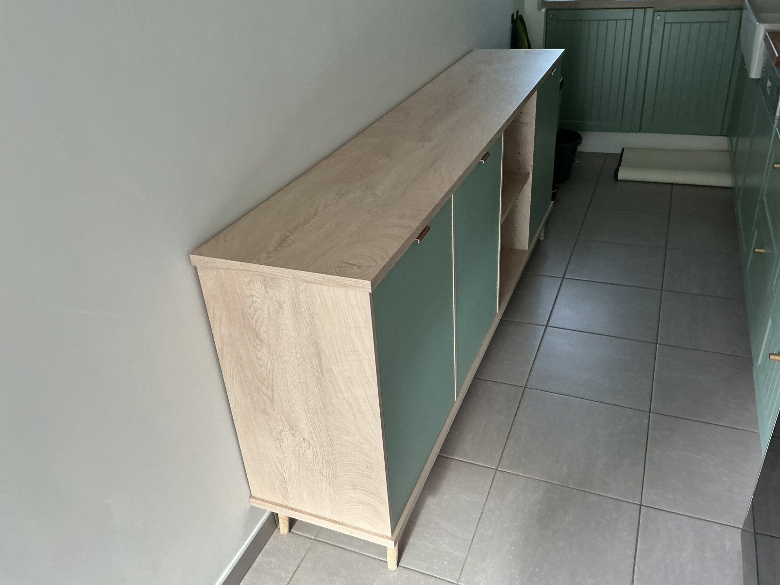 Hele mooie zware stevige lage kast, Ophalen, Met deur(en), Zo goed als nieuw, 200 cm of meer
