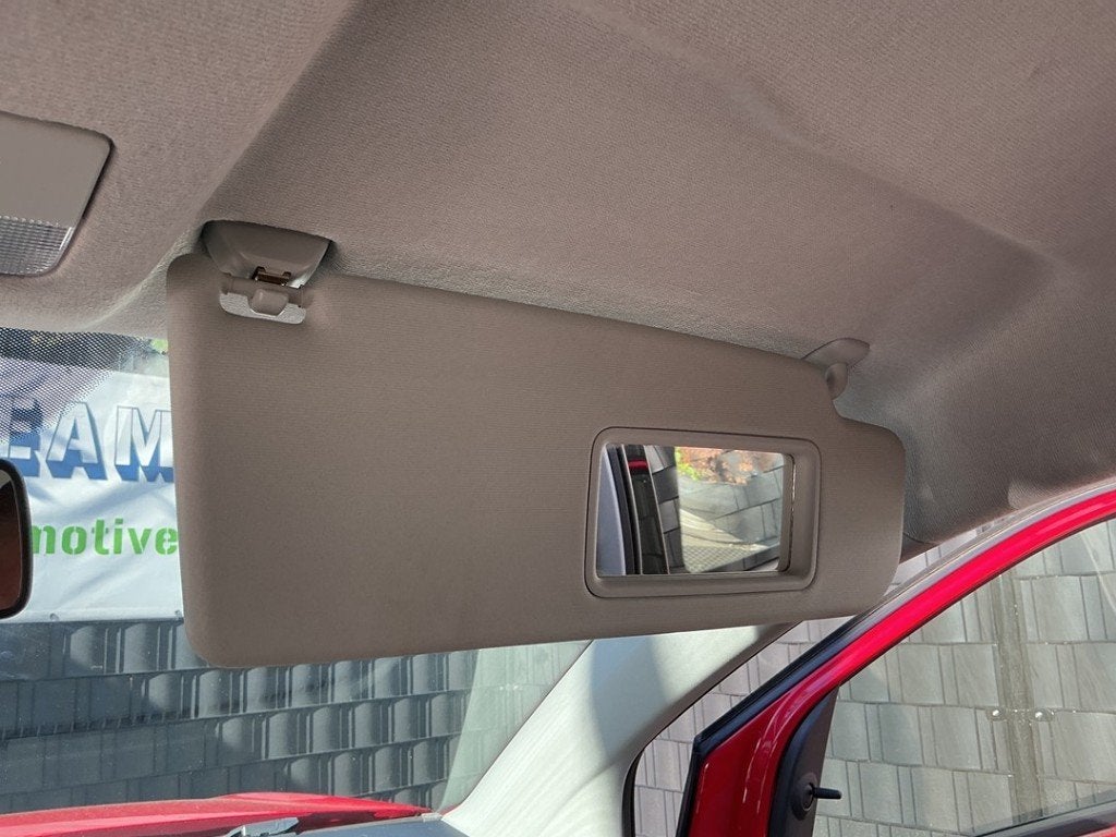 ZONNEKLEP Volkswagen Up! (121) (|6RU857552C|), Gebruikt, Volkswagen, Volkswagen AG, Kundenbetreuung@volkswagen.de