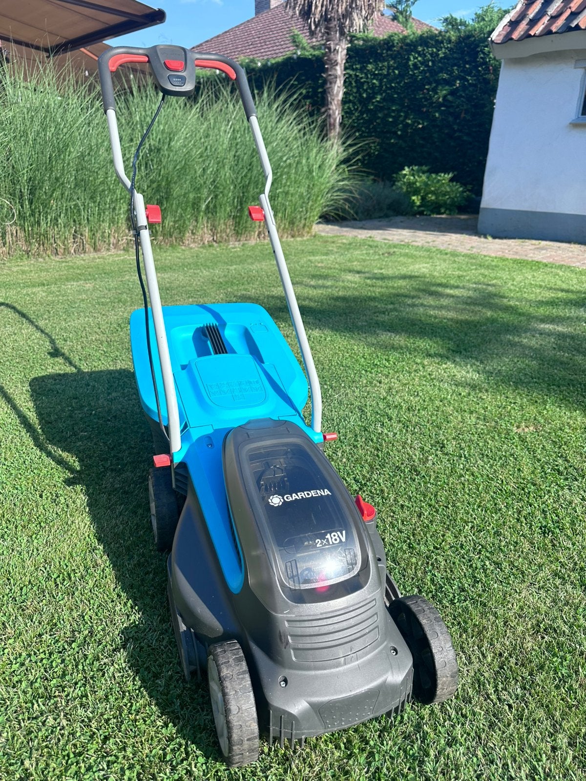 Gardena grasmachine incl batterijen en lader, Tuin en Terras, Grasmaaiers, Ophalen, Cirkelmaaier, Accu-grasmaaier, Opvangbak