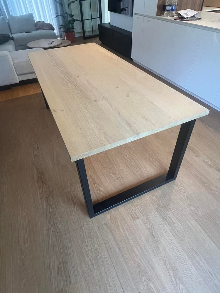 Massief eiken tafel te koop, Huis en Inrichting, Ophalen, Zo goed als nieuw