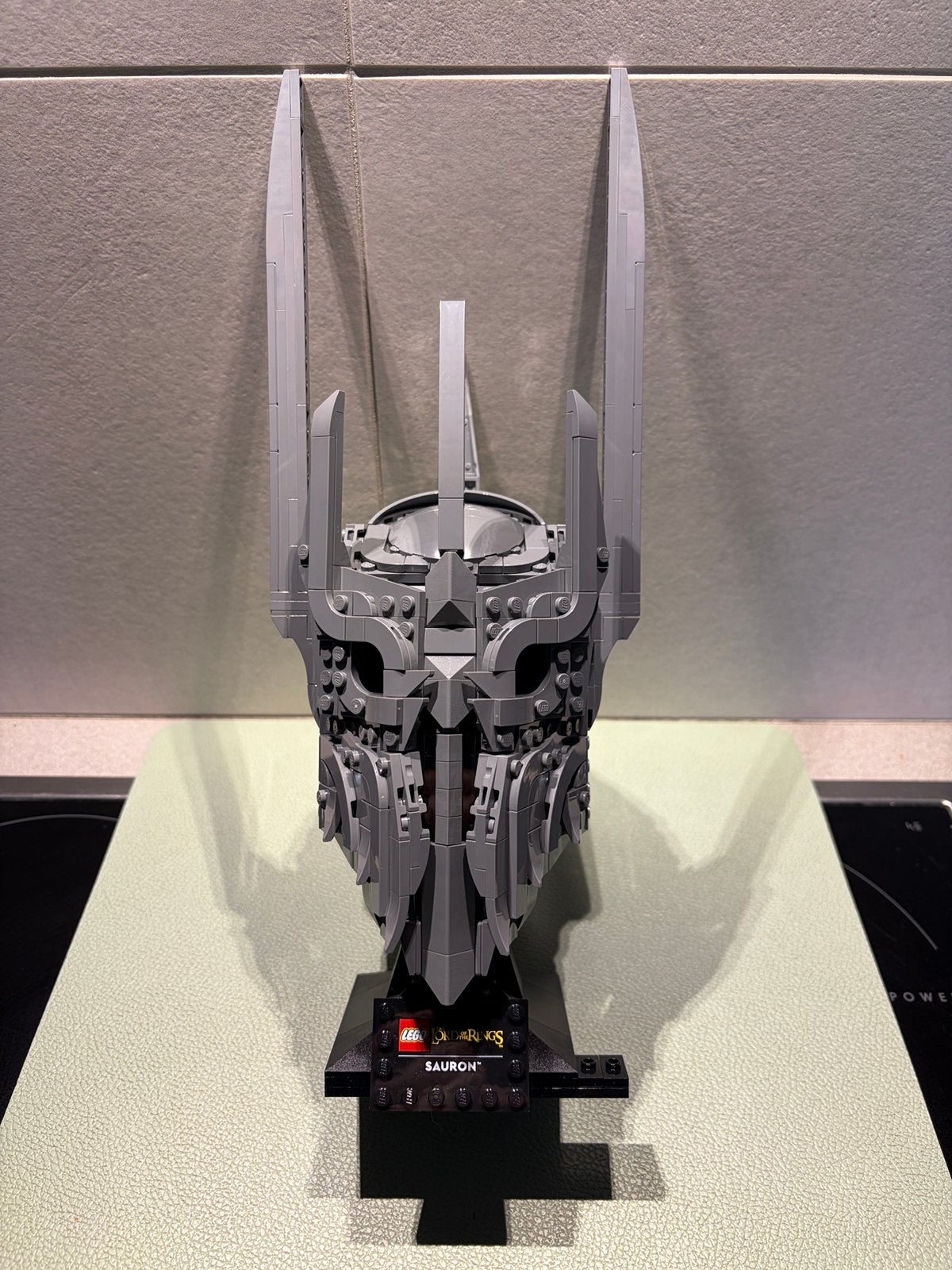 Lego 11373 Sauron helm zonder minifigure! Als nieuw, Kinderen en Baby's, Speelgoed | Duplo en Lego, Ophalen, Zo goed als nieuw