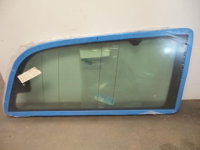 Vitre supplémentaire 2portes arrière droite d'un Mercedes, -, Utilisé, -, -