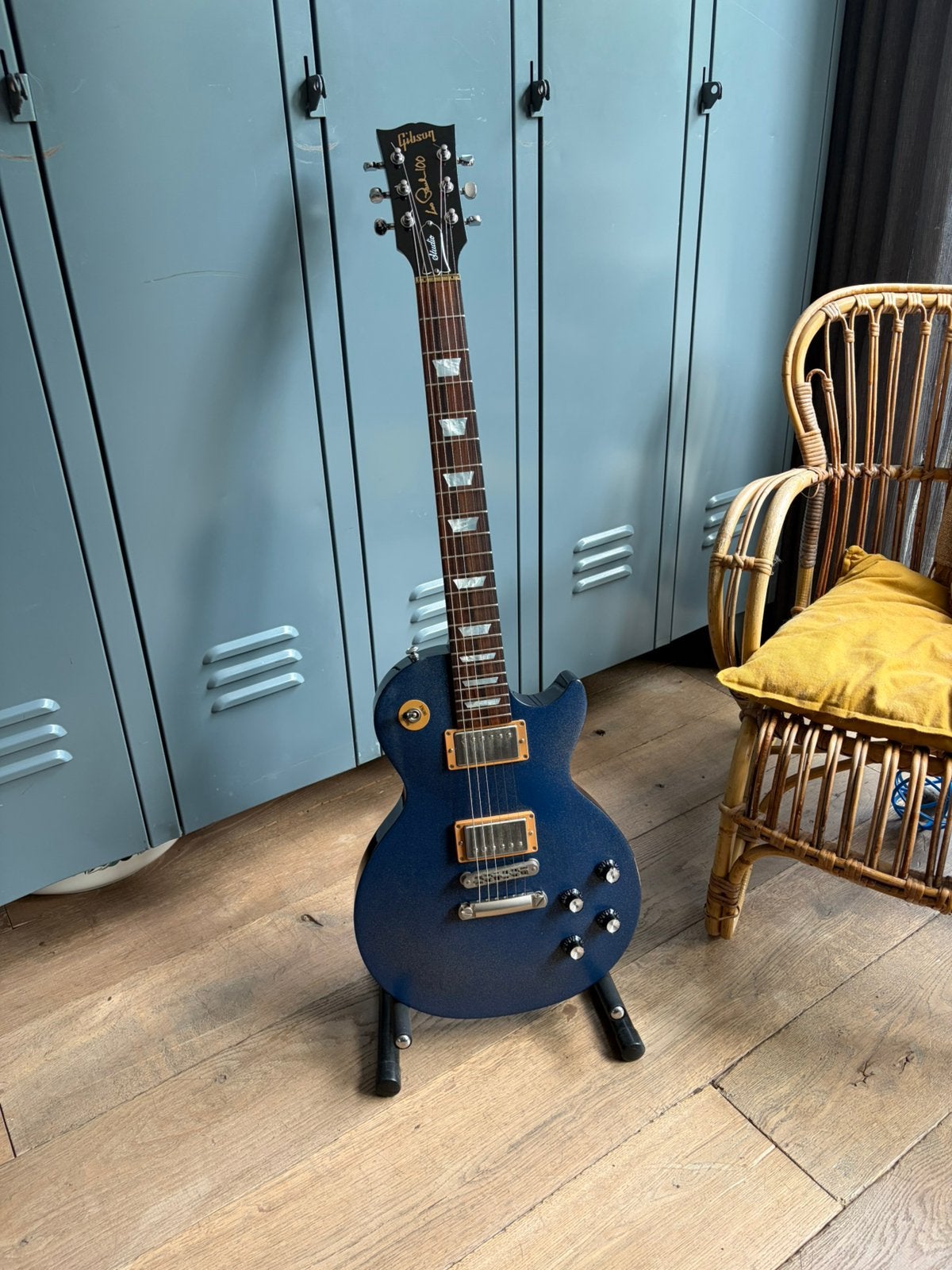 Gibson les Paul studio 2015 sparkle blue, Musique & Instruments, Instruments à corde | Guitares | Électriques, Enlèvement ou Envoi