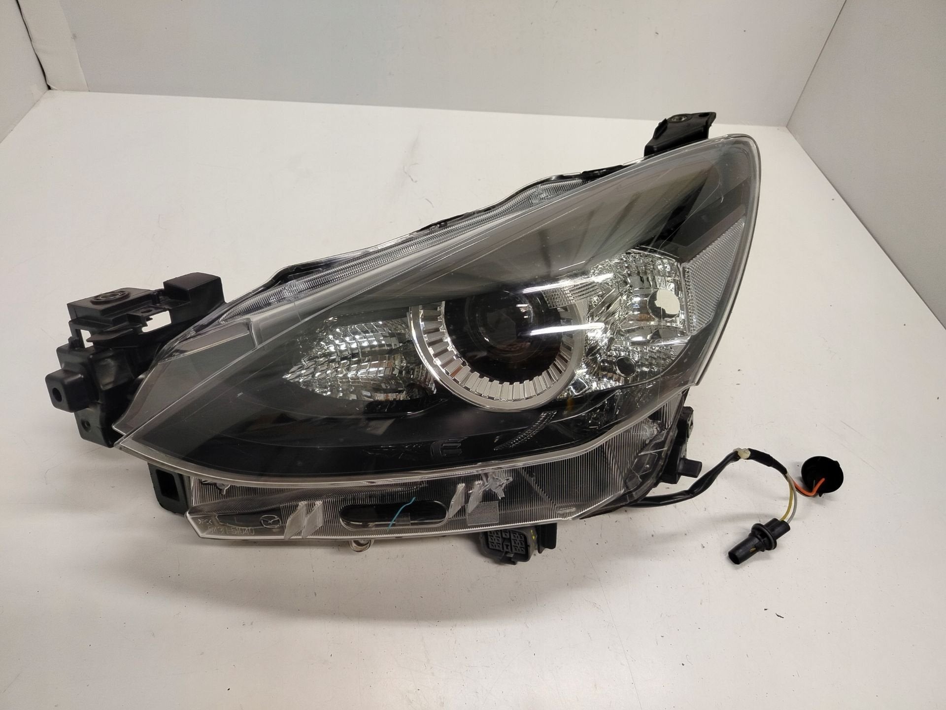 Phare gauche Mazda 2 D43N-51040, Shinchi, Fuchu-Cho 3-1
730-8670  Hiroshima, Mazda Motor Corporation, Info@mazda.co.jp, Mazda