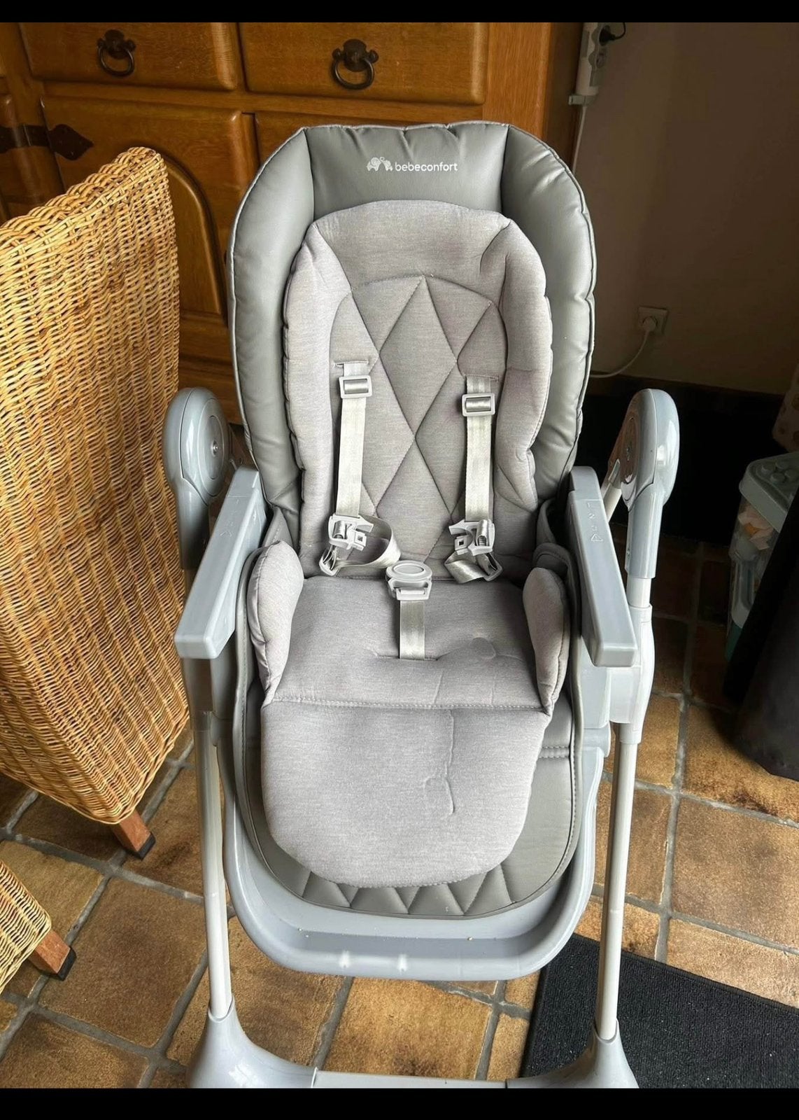 Chaise haute, Enfants & Bébés, Chaises pour enfants, Enlèvement, Comme neuf