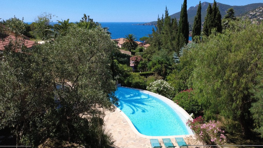 Rez de jardin dans villa piscine aperçu mer, Vakantie, Vakantiehuizen | Frankrijk, Provence en Côte d'Azur, Appartement, Landelijk
