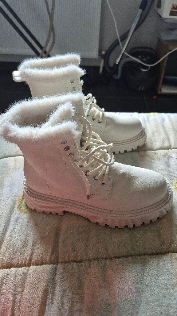 bottines witte met pels maat 39, Kleding | Dames, Wit, Zo goed als nieuw, Ophalen, ANDERE